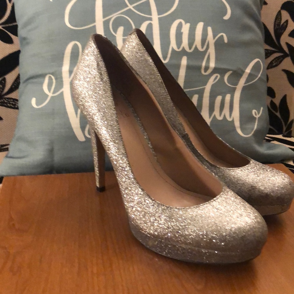 COPY - Vince Camuto Dacoma Glitter Pumps Sz 9/39